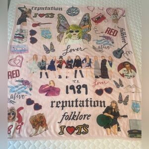 Taylor Swift themed super soft pink throw blanket